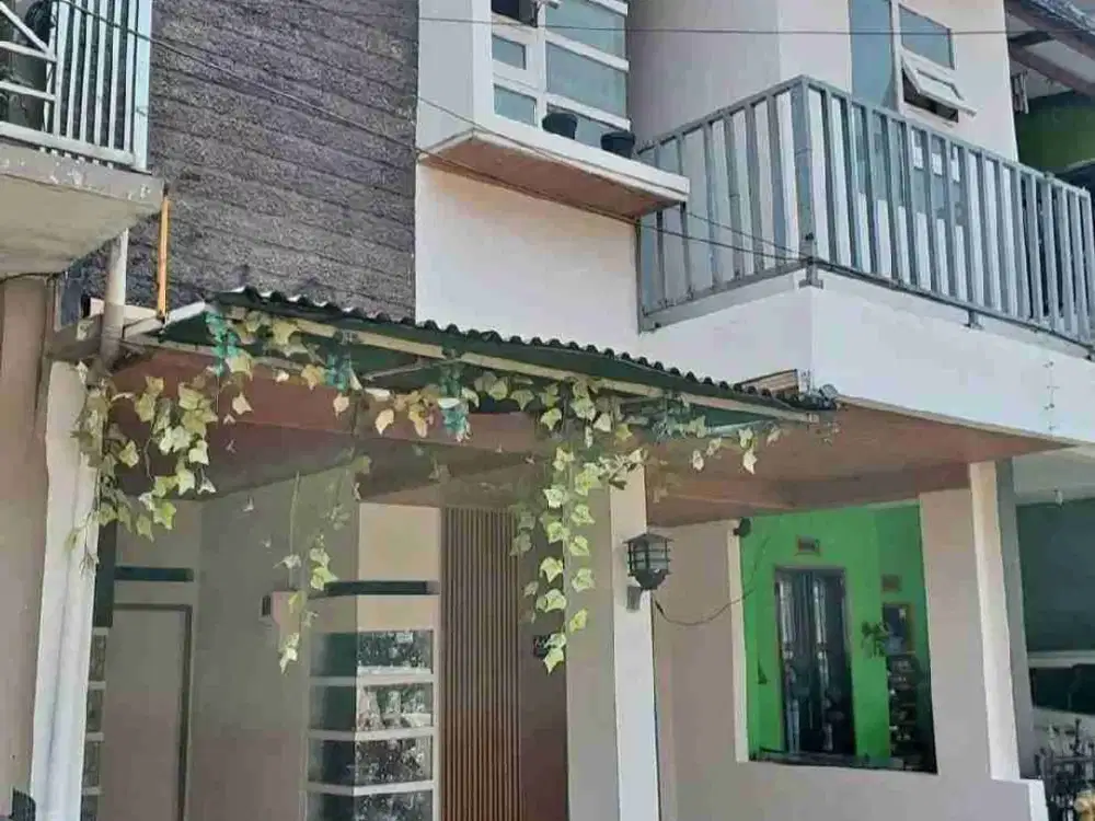RUMAH DUA LANTAI DI DEKAT KIARA ARTHA PARK