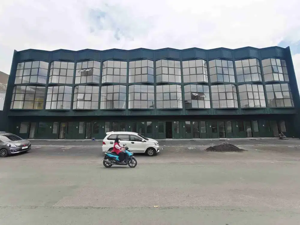 Ruko strategis
Ruko American Classic 
Lokasi Raya Kedung Asem Rungkut Surabaya