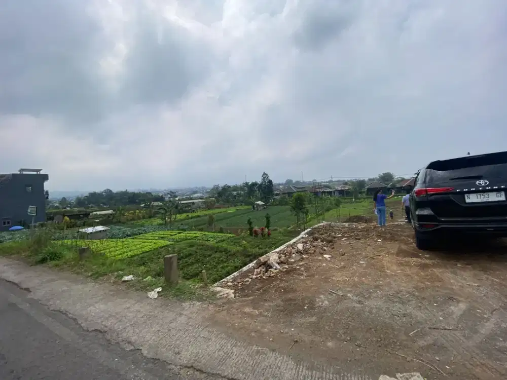 Villa Eksklusif 3 Kamar di Kawasan Premium