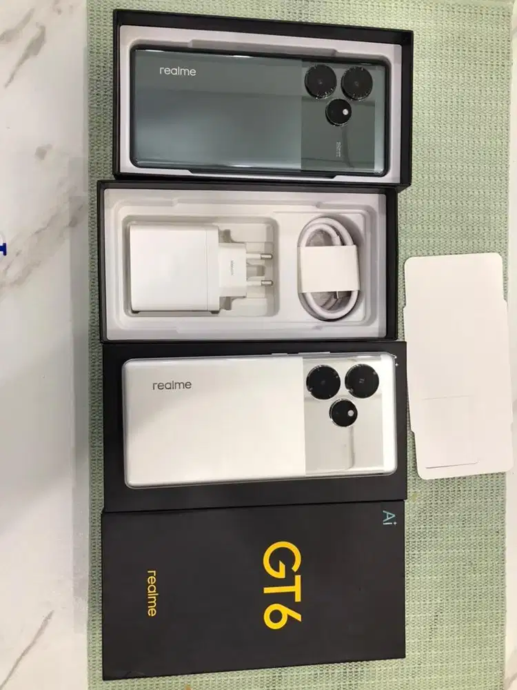 Realme GT 6 5g 12 /256 super like new