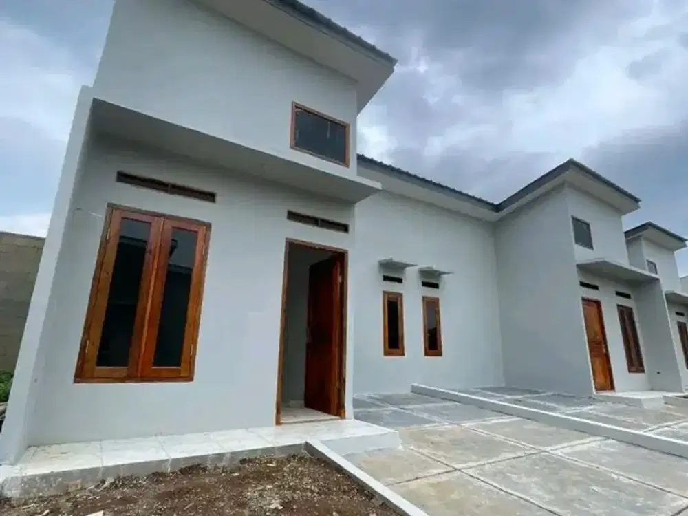 Cash 155 juta bonus canopy, Air, Pagar dinding dan pagar keliling dekat stasiun