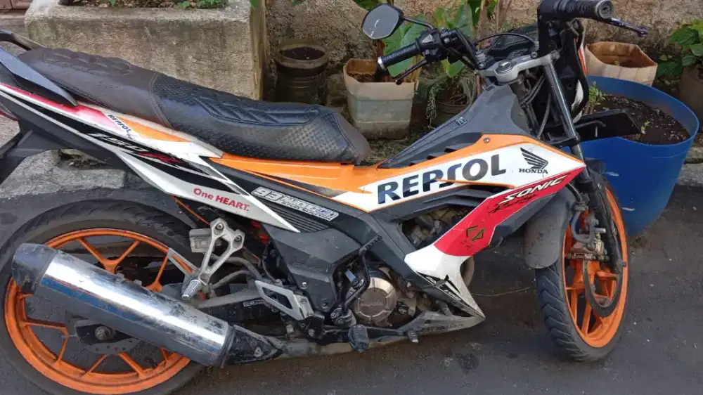 Dijual cepat Motor Honda Sonic 150cc