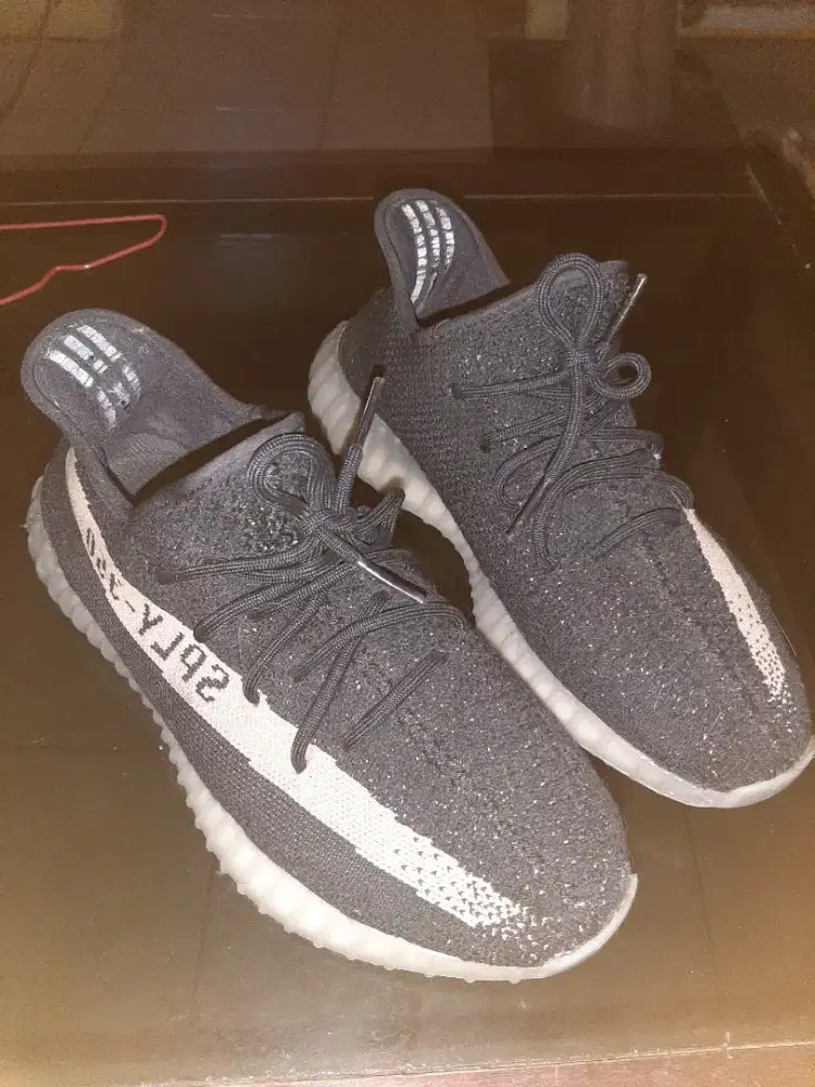 sepatu Yezy 350 ori size 43