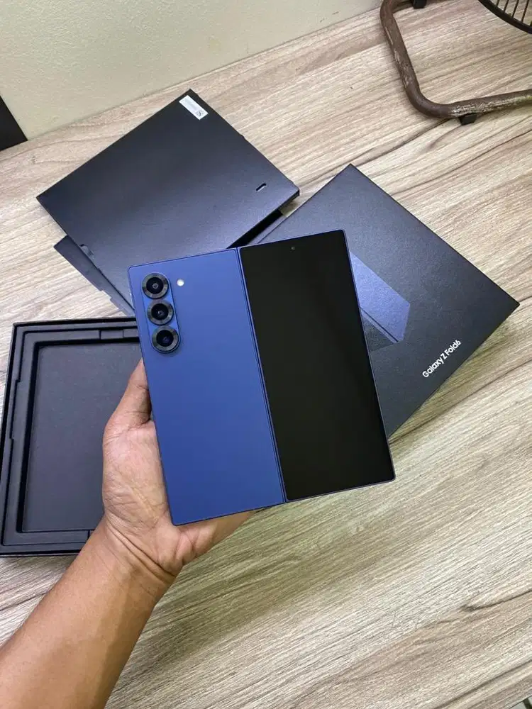 Samsung Z Fold 6 12/256GB resmi sein