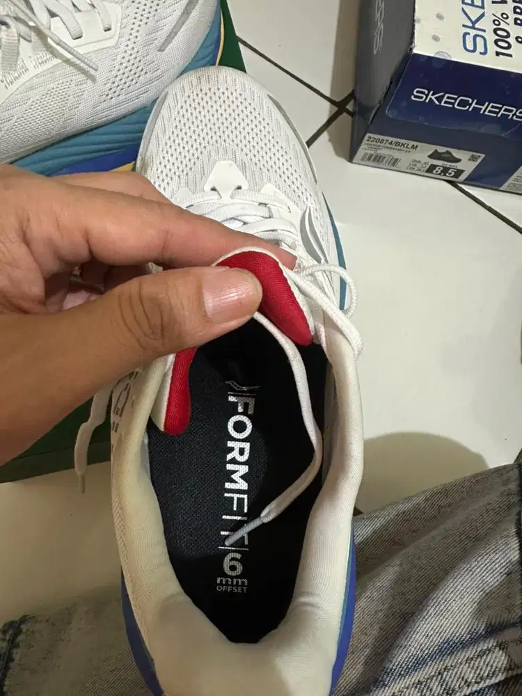 Saucony Huricane 24 Putih