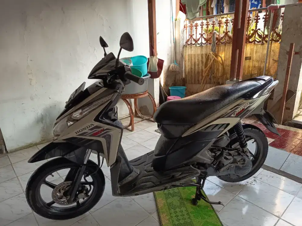 Vario Karbu 2011 Tangan 1
