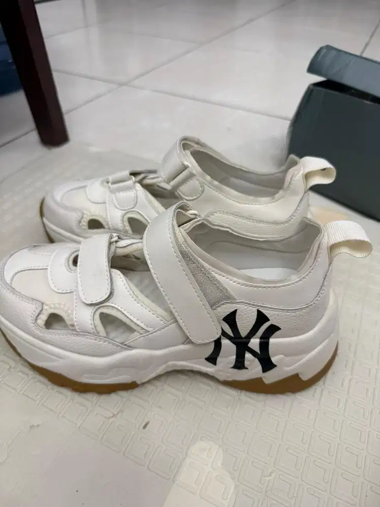 M*B SHOES WHITE BROWN