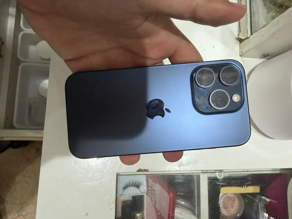 IPhone 15 Pro 256 GB Digimap Blue Titanium | Masih Bagus dan ada struk