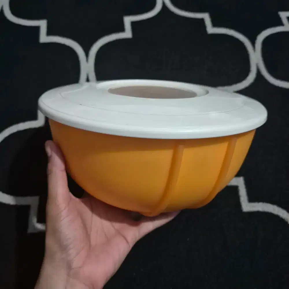 Tupperware ex-display