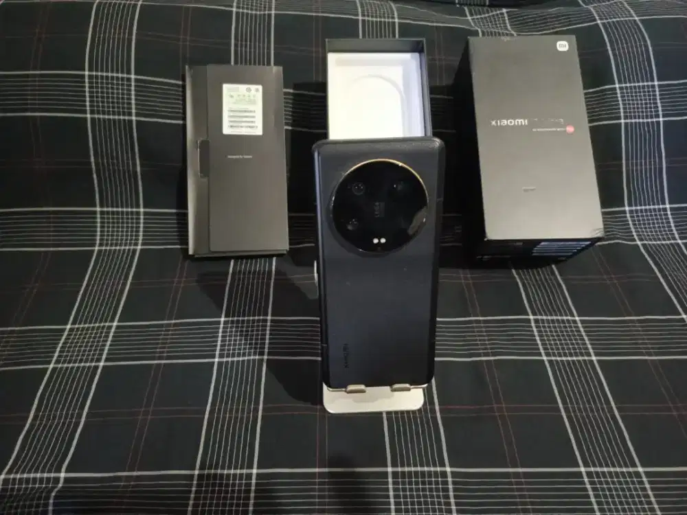 XIAOMI 13 ULTRA 12/256GB BLACK INTER LENGKAP NO MINUS BISA TT