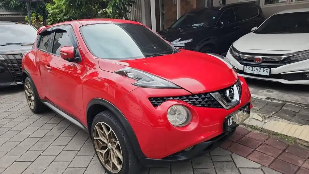 Juke rx red interior th 2017