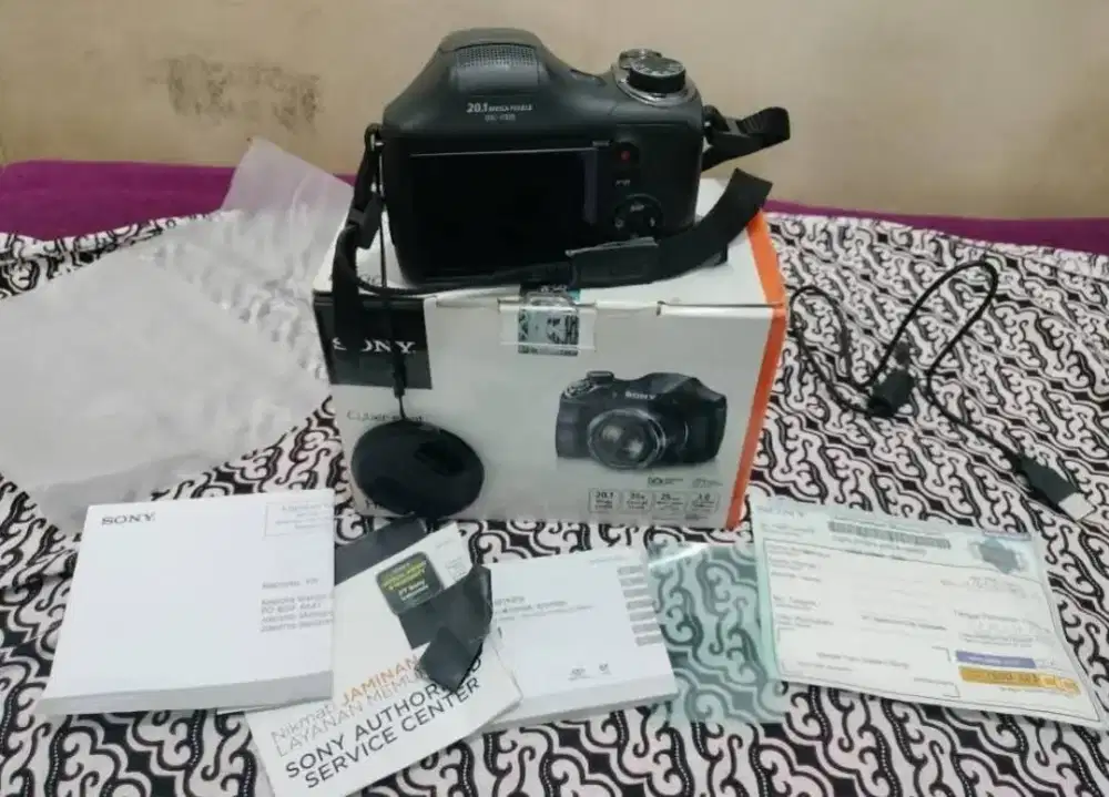 Kamera sony Sybershoot dsc-h300