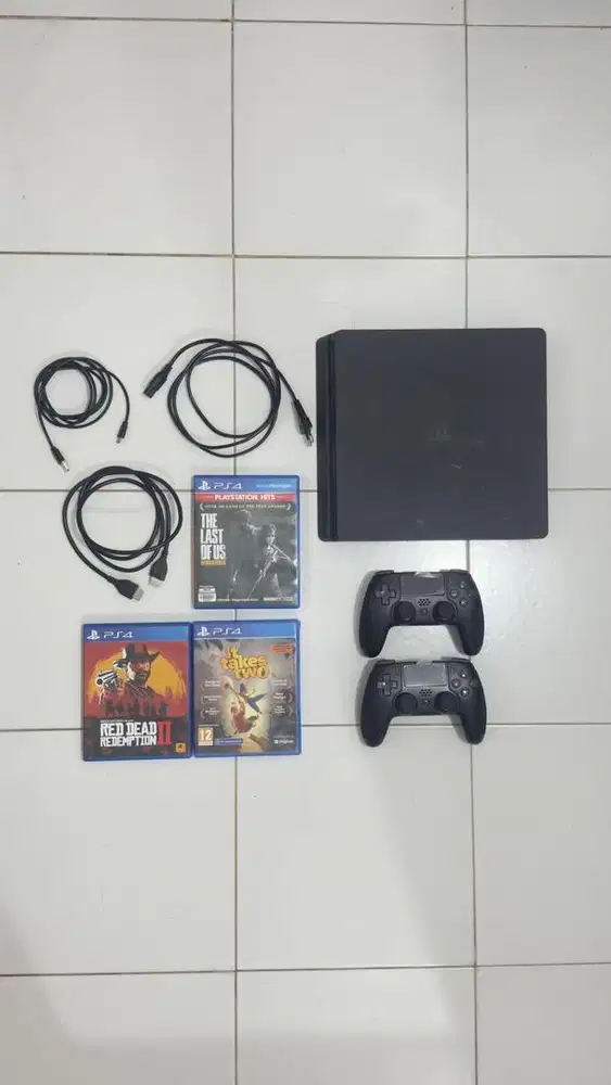 Playstation 4 Slim / PS 4 Slim / PS4slim