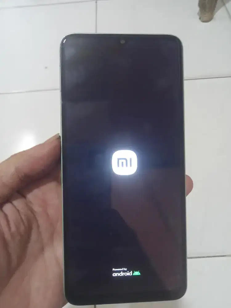 Dijual bekas anak pakai redmi 13c kondisi logo restar terus