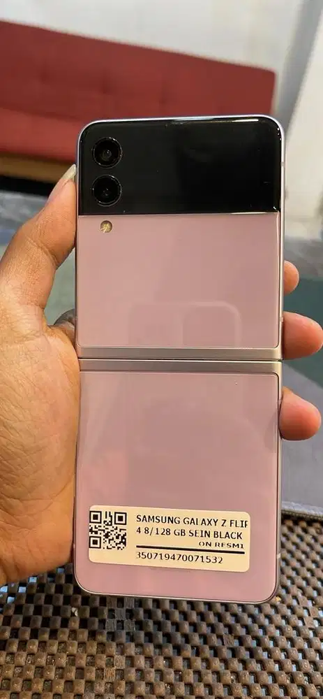 Samaung galaxy z flip 4 8/128 sein