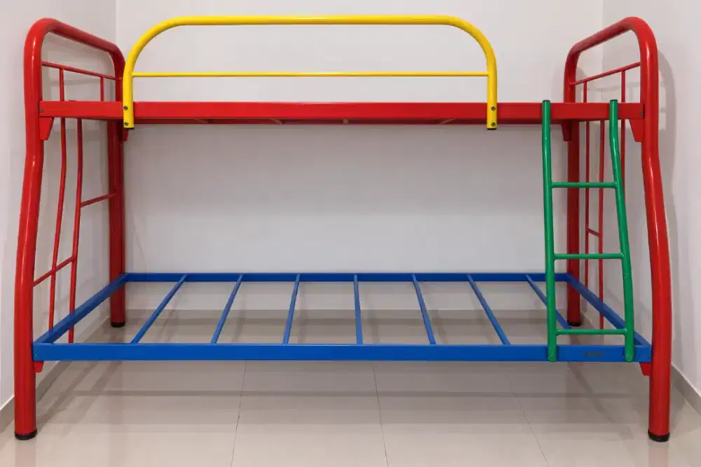Ranjang Tingkat Besi / Bunk Bed Besi Bekas