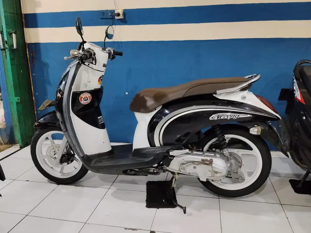 #honda scoopy 2011 siap pakai