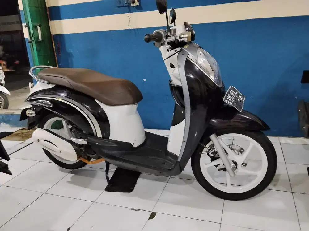 #honda scoopy karbu pajak hidup 2011