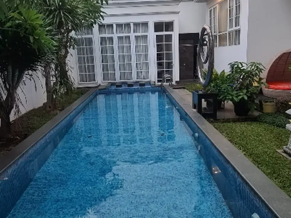 Rumah Mewah Di Kawasan Elite Ancol Dengan Kolam Renang Pribadi