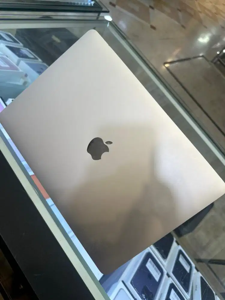 Macbook Air M1 13inch 8/256 Silver Unit Only