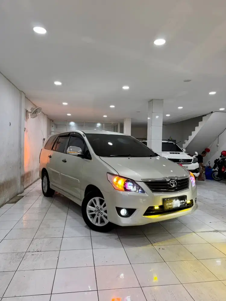 [DP 40jt]Toyota Kijang Innova 2.5G diesel matic Tahun 2012