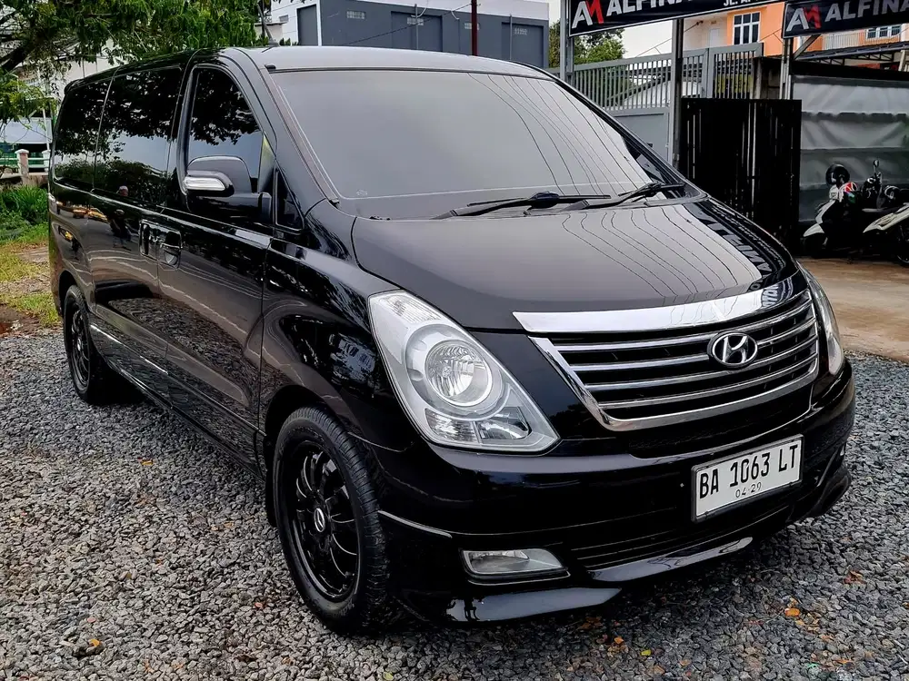 Hyundai H1 Royale Matic 2012 Tipe Tertinggi Full Orisinil Istimewa