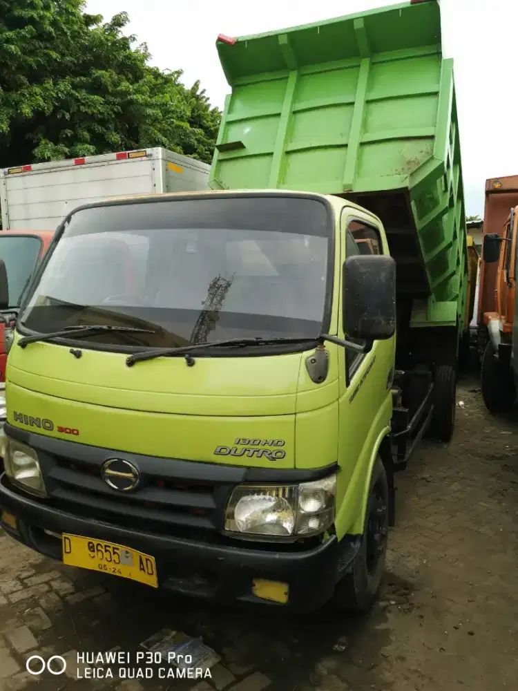 Hino dutro 130HD truk dumptruk thn 2012