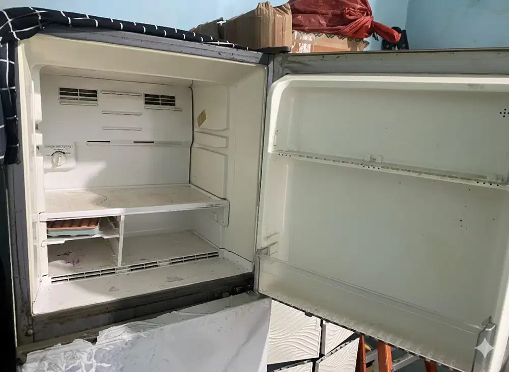 Dijual Kulkas 2 Pintu bekas