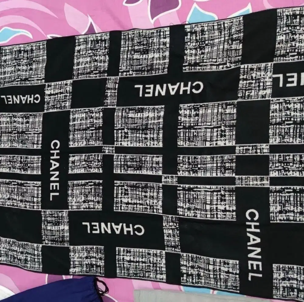 Authentic chanel scarf vip gift shawl syal chanel original
