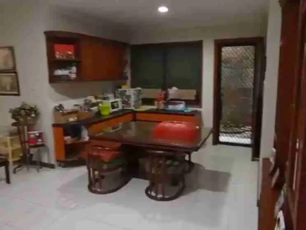 Rumah Bagus Terawat Graha Family