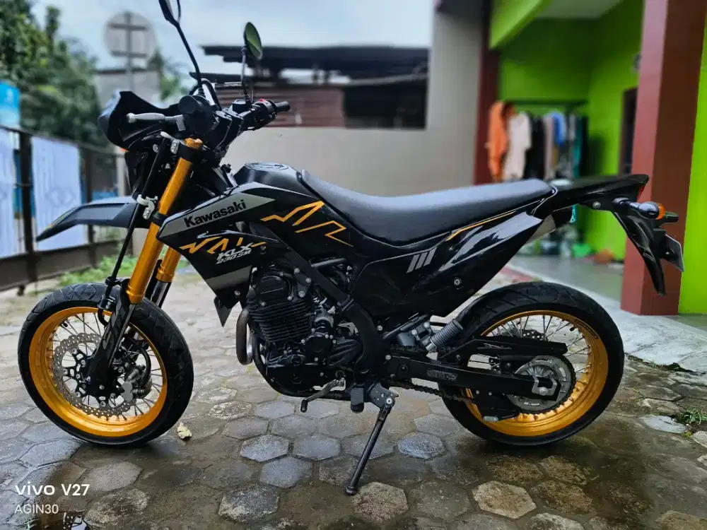 KLX 230 SE SM TIPE TERTINGGI