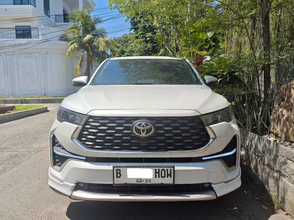 Toyota Innova Zenix 2025 Tipe G Premium Color White Pearl Low Km