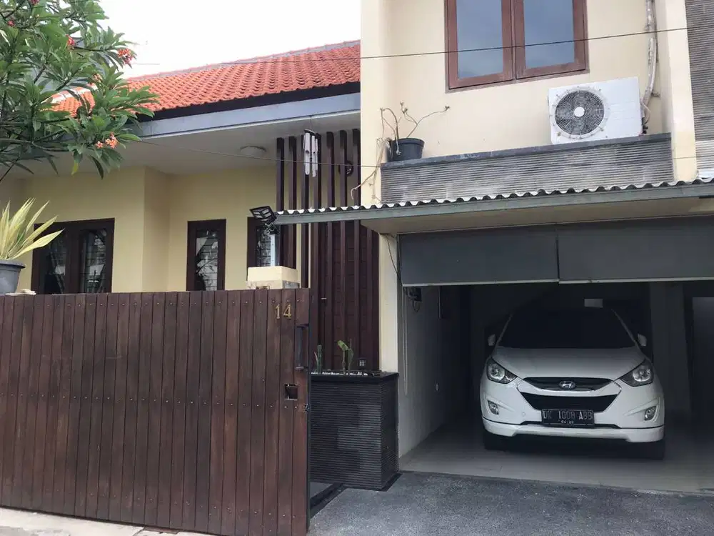 Disewakan rumah 2 Lantai di Tukad Balian, pusat kota.