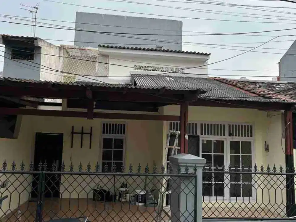 Dijual rumah 1,5 lantai di harapan indah 1 bekasi