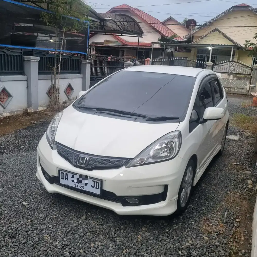 Jazz RS Manual Istimewa KM Rendah