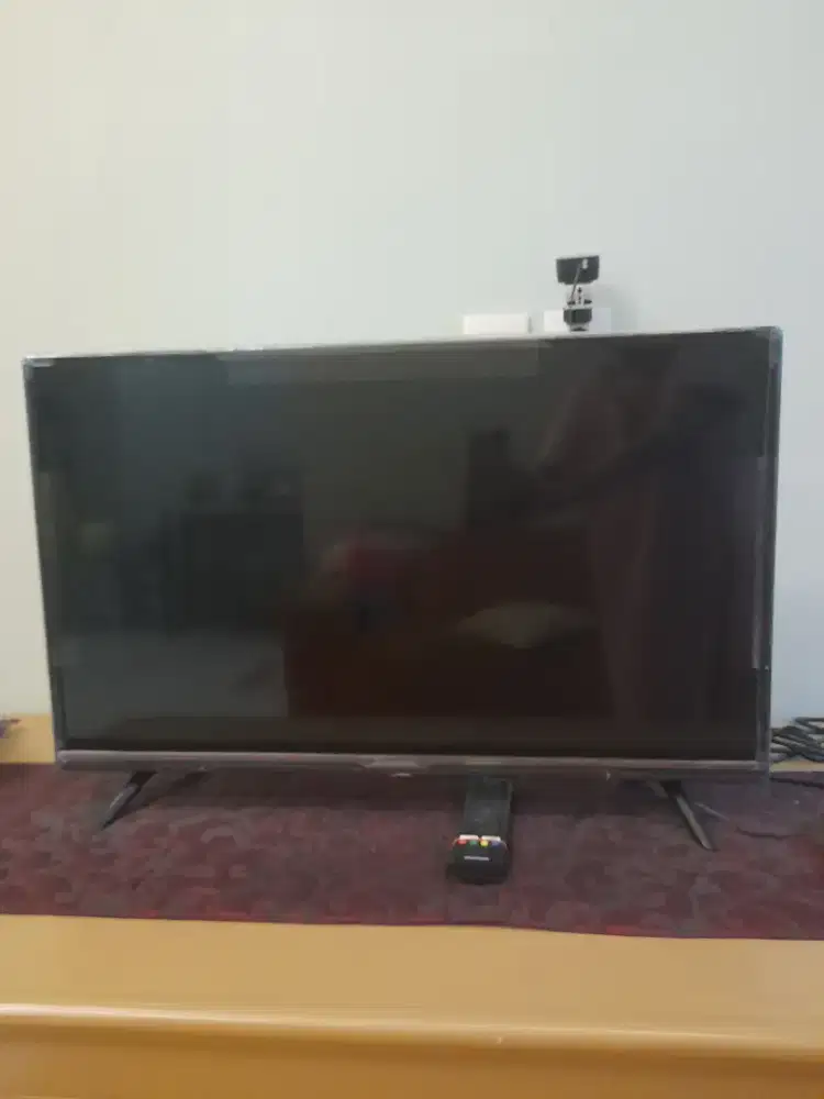 Smart Tv 32 inchi kondisi nyala tak ada gambar