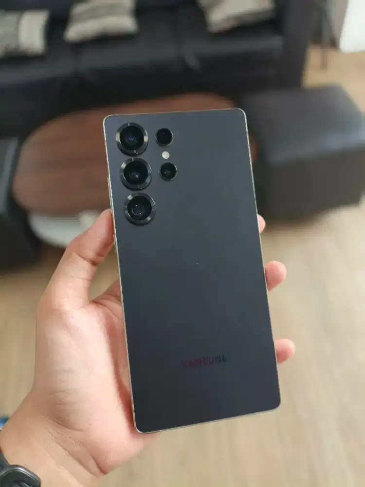 Samsung S25 ultra ram 12/256 GB