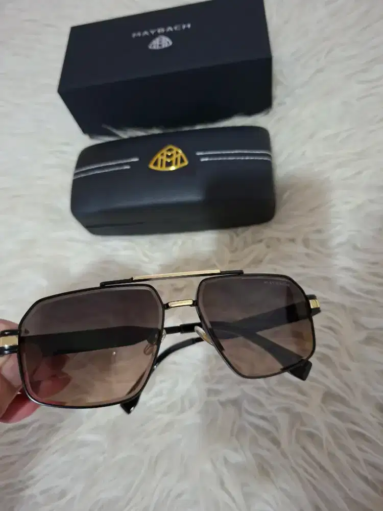 Luxury MAYBACH glasses sangat mewah dan keren maksimal!