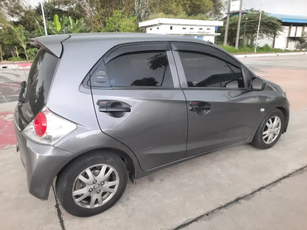 Di jual cepat Brio tahun 2015 pemakain 2016