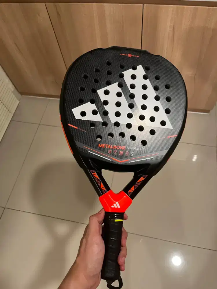 Raket Padel Adidas Metalbone Superlight 2026