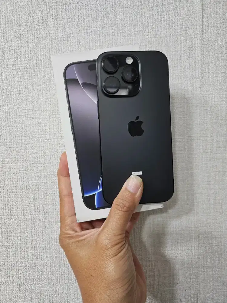 Iphone 16 Pro 128gb seken garansi on ibox bisa cash/cicilan paylater
