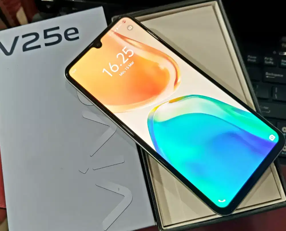 Vivo V25E 8+8/256 mlus fullset lengkap terawat