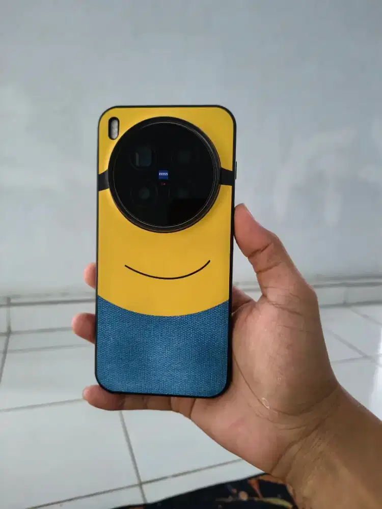 VIVO X300 Pro 16GB / 512GB Dune Brown Lengkap 
Mulus