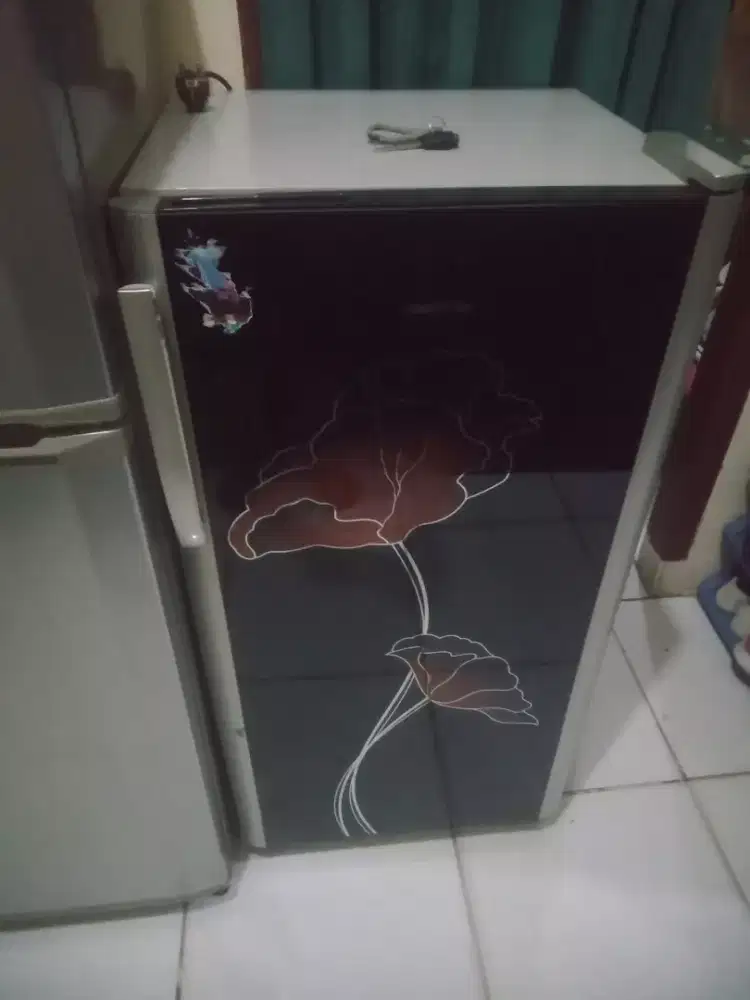 Kulkas 1 PT merk politron