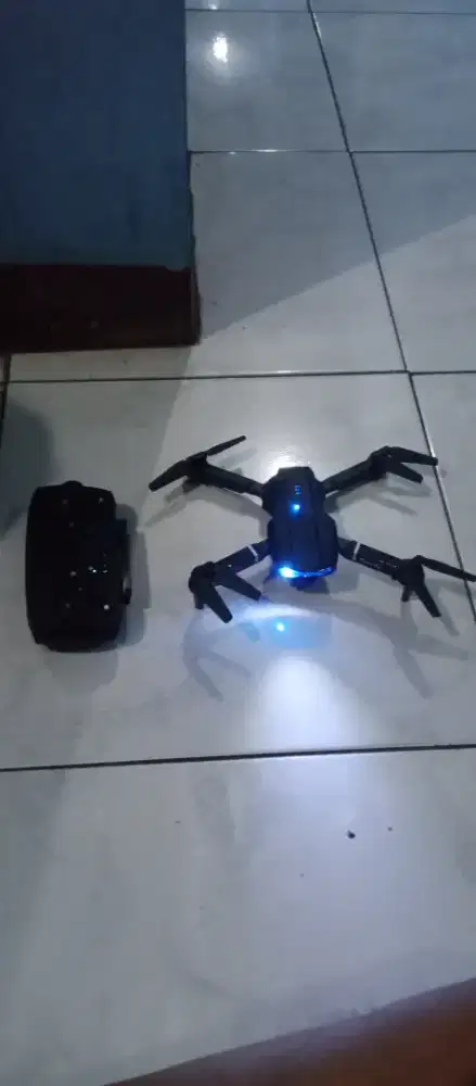 Mainan Drone e88 pro
