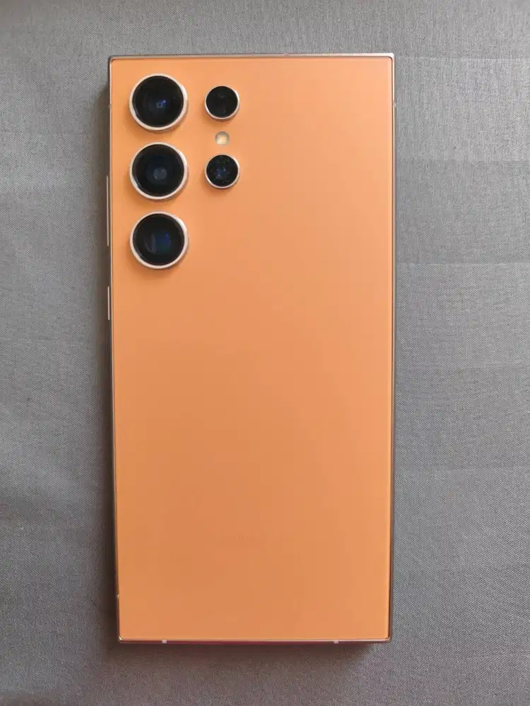 Samsung Galaxy S 24 ultra titanium orange.