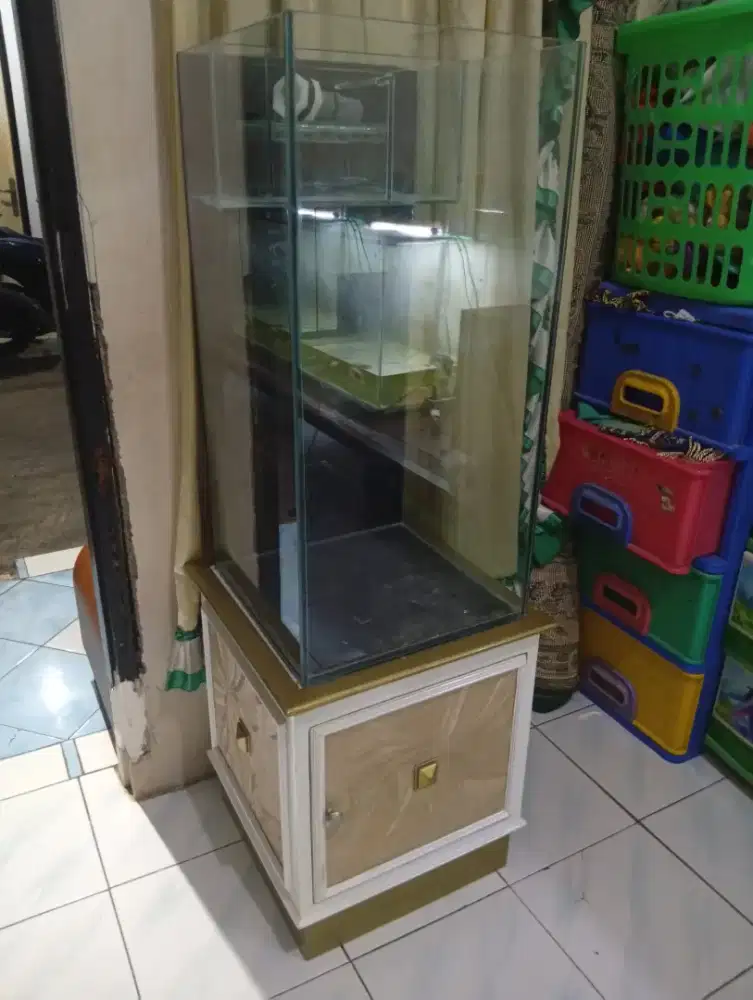 Aquarium sudut + meja