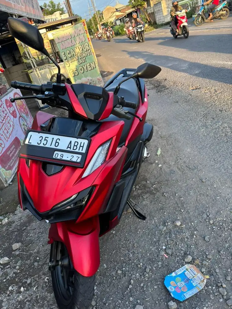 Vario 160 merah
