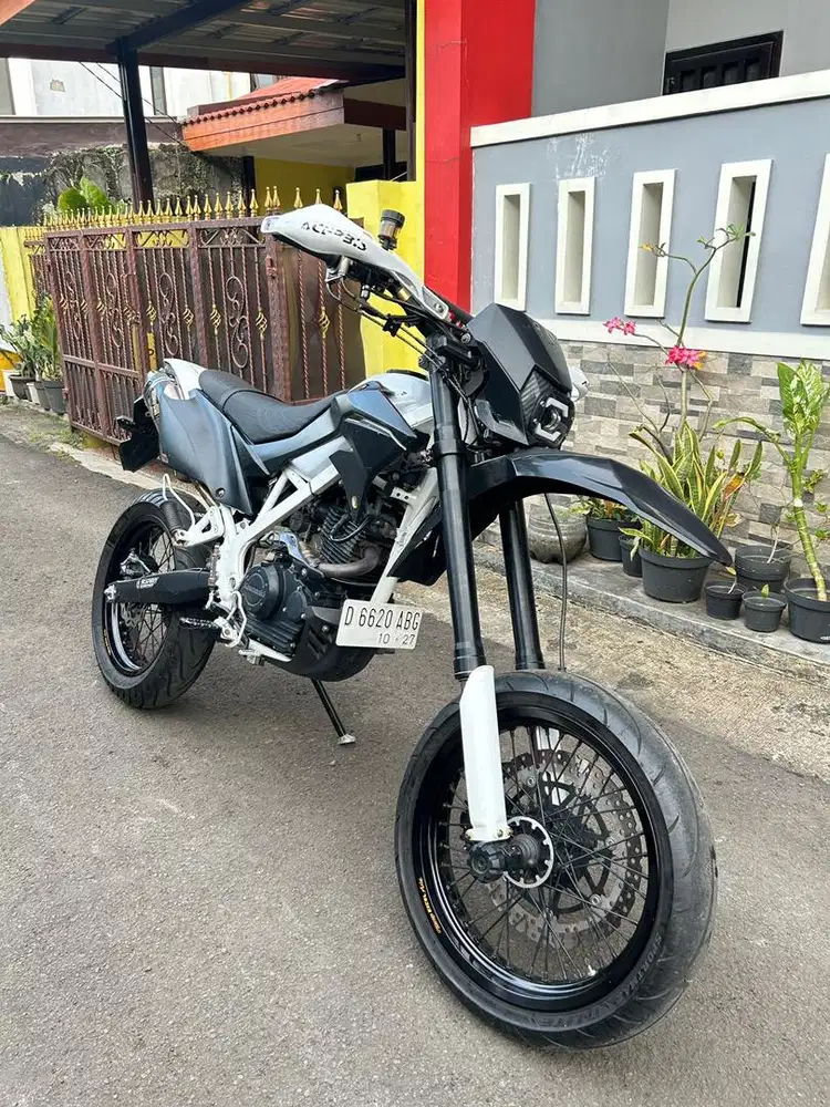 Kawasaki D-Tracker 150 tahun 2017 modif