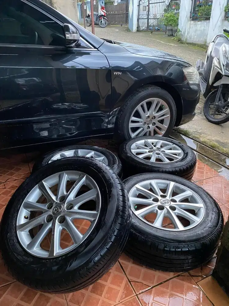 Velg Camry Ring 16 + Ban 95% innova rush terios